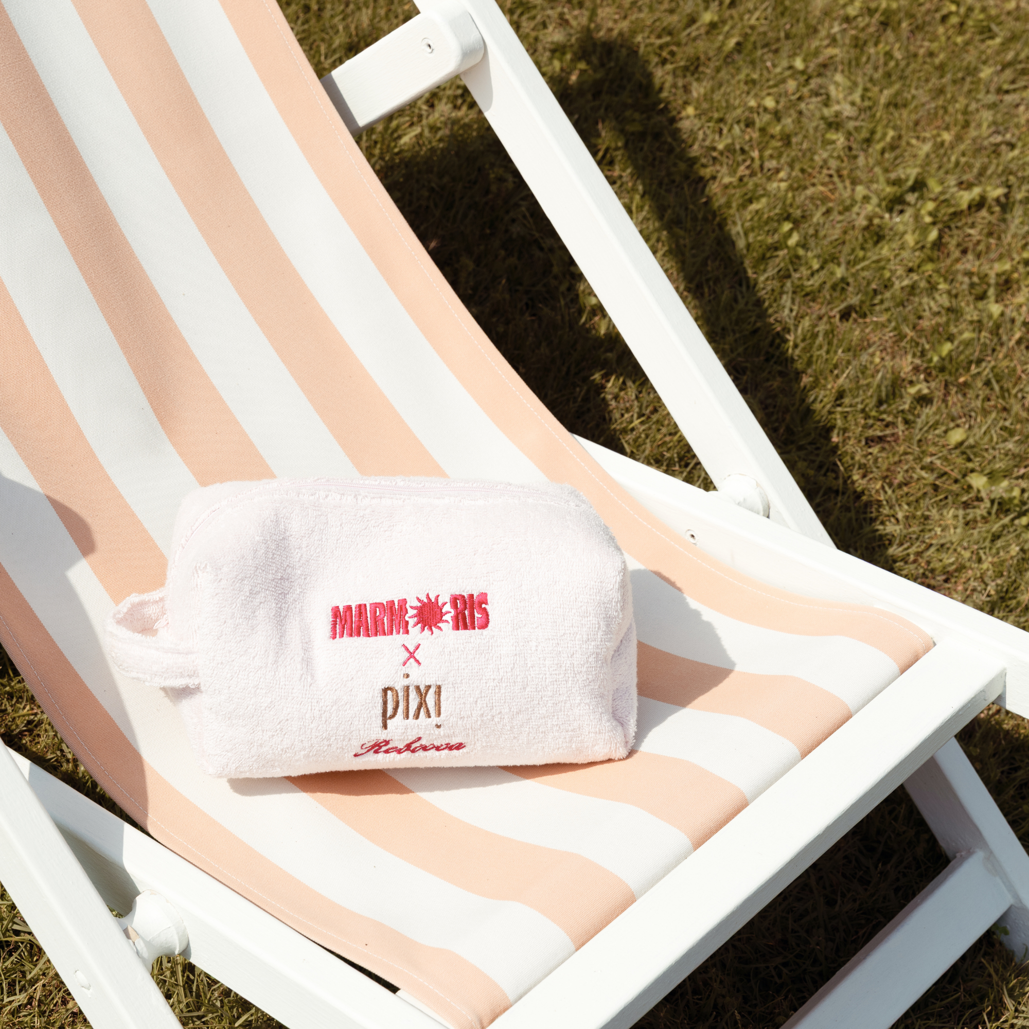 Marmoris X Pixi Beauty Bag